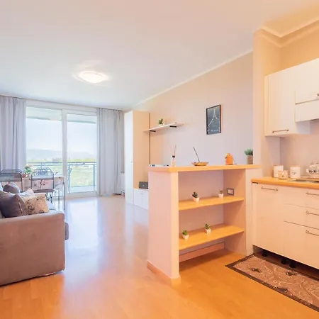 דירה Glass House