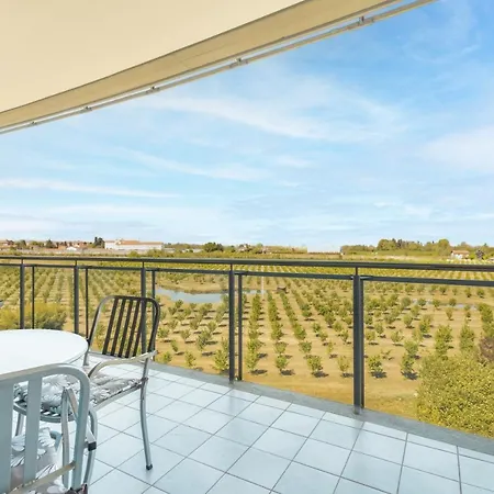 Glass House דירה *