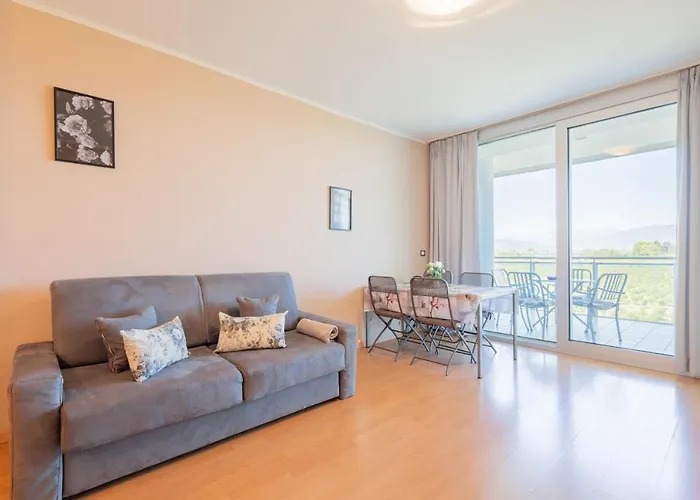 Glass House Кунео