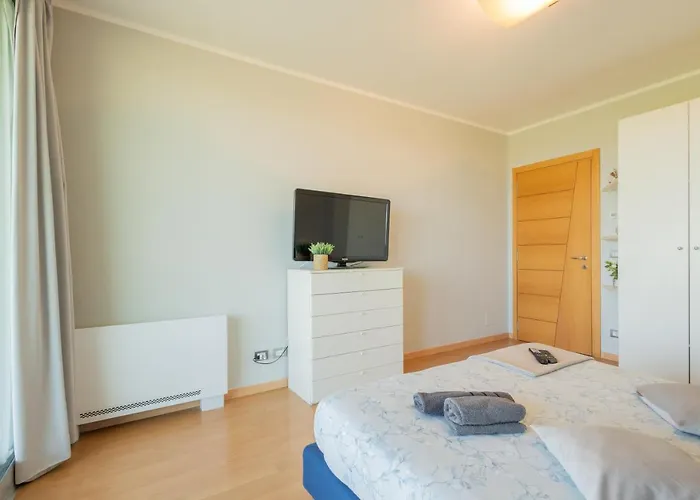 Glass House Кунео